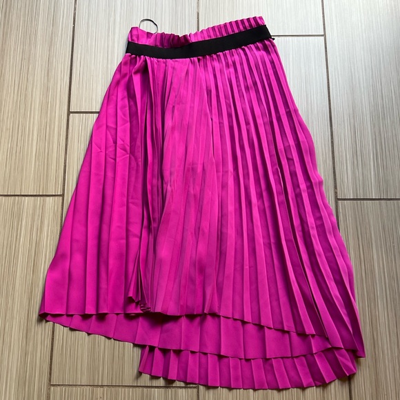 Balenciaga Ladies Pink Asymmetrical Draped Pleated Skirt size 38(M) - Picture 3 of 8
